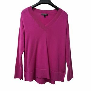 Banana Republic‎ Womens Merino Wool V Neck Sweater Size M Magenta Pink Luxury